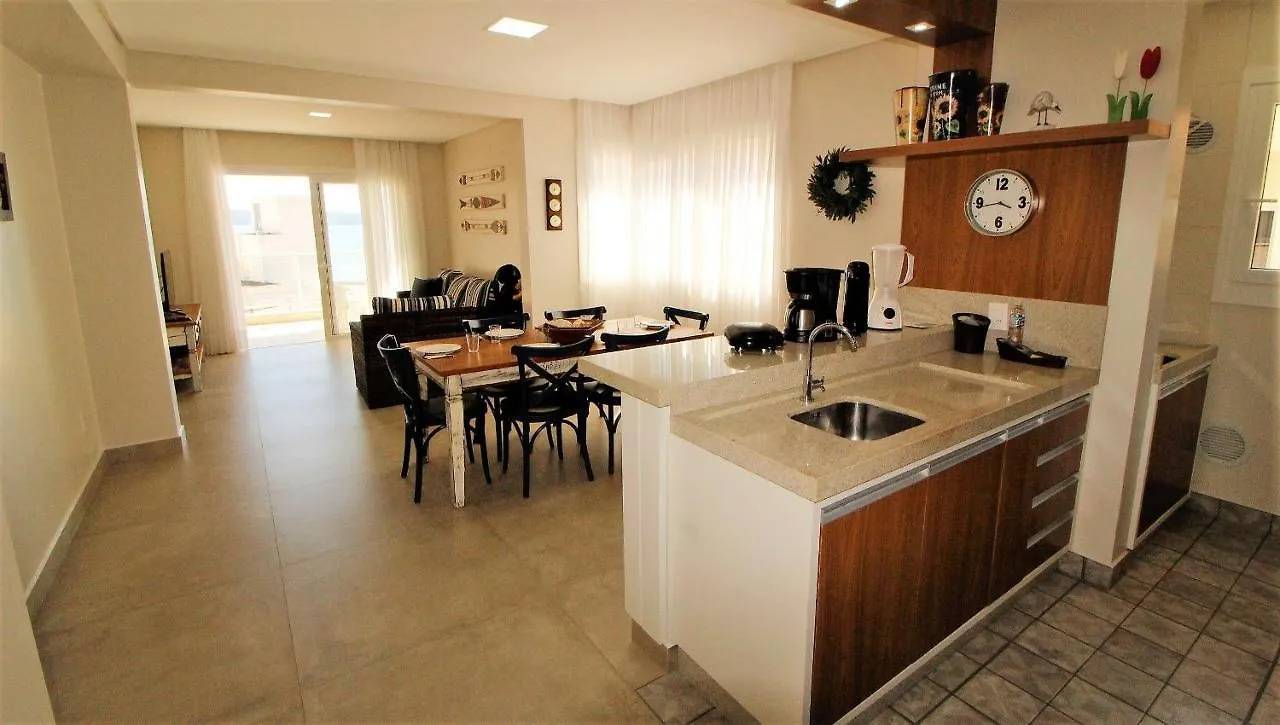 1079 - Apartamento Com Vista Para O Mar Em 봄비나스 아파트